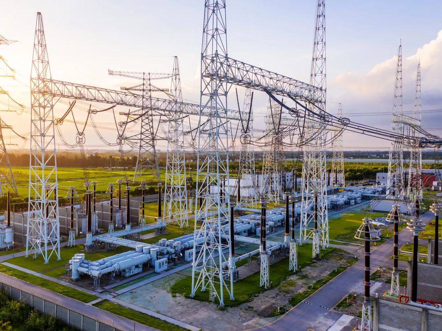 Vue aérienne d'un poste électrique haute tension